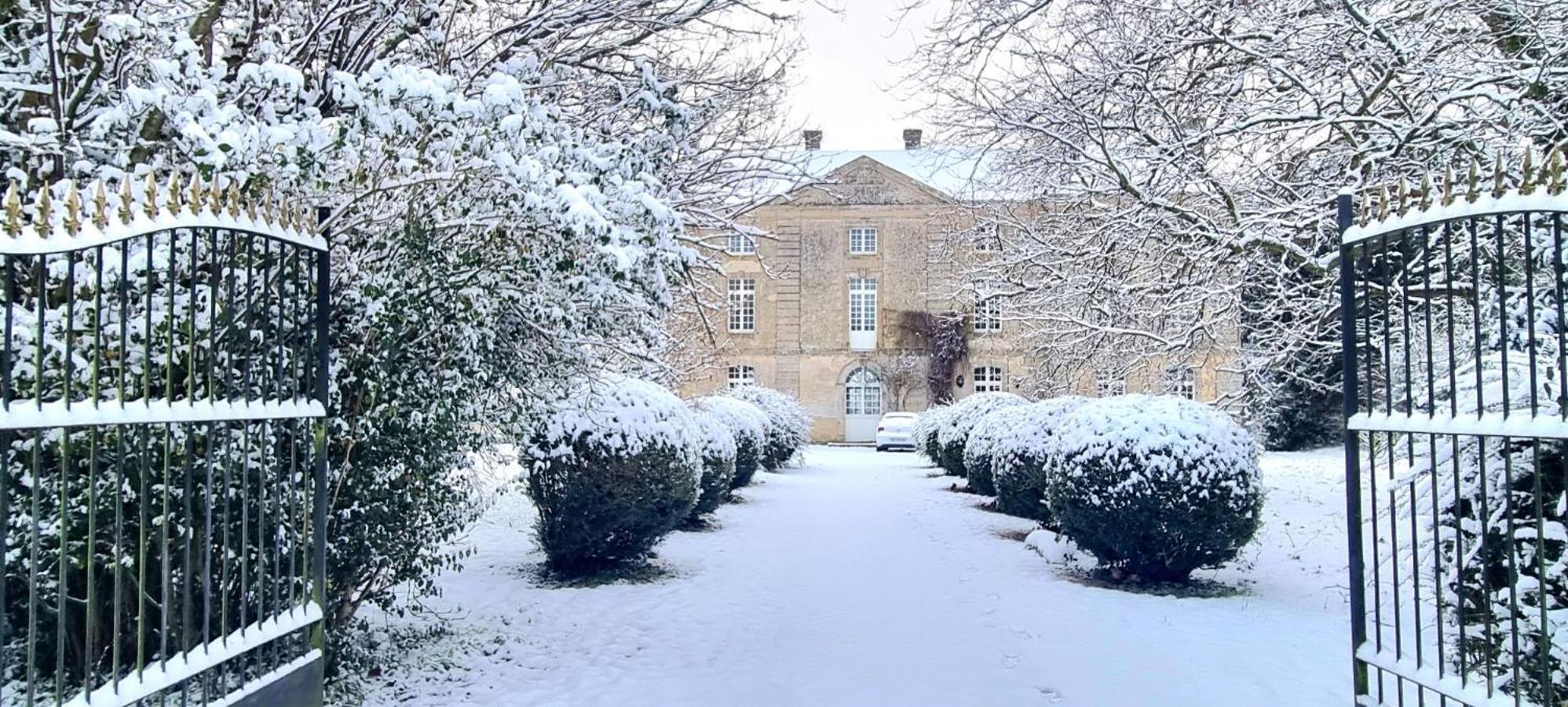 Вилла L'Orangerie Du Grand Jardin Conde-sur-Seulles Экстерьер фото