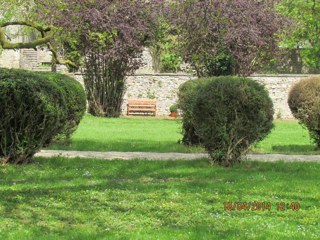 Вилла L'Orangerie Du Grand Jardin Conde-sur-Seulles Экстерьер фото