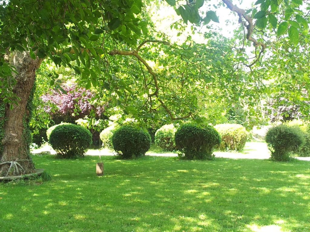 Вилла L'Orangerie Du Grand Jardin Conde-sur-Seulles Экстерьер фото