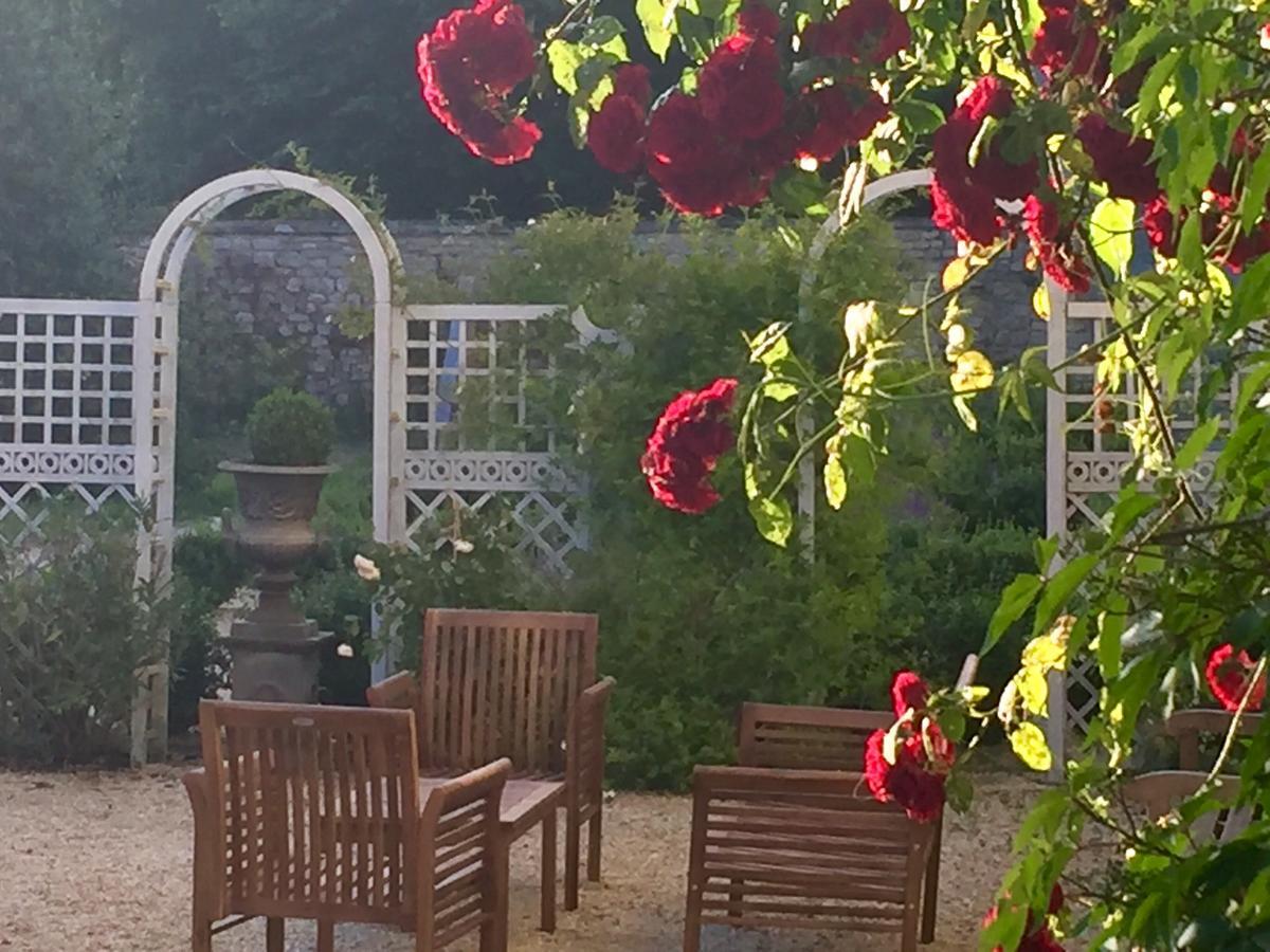 Вилла L'Orangerie Du Grand Jardin Conde-sur-Seulles Экстерьер фото